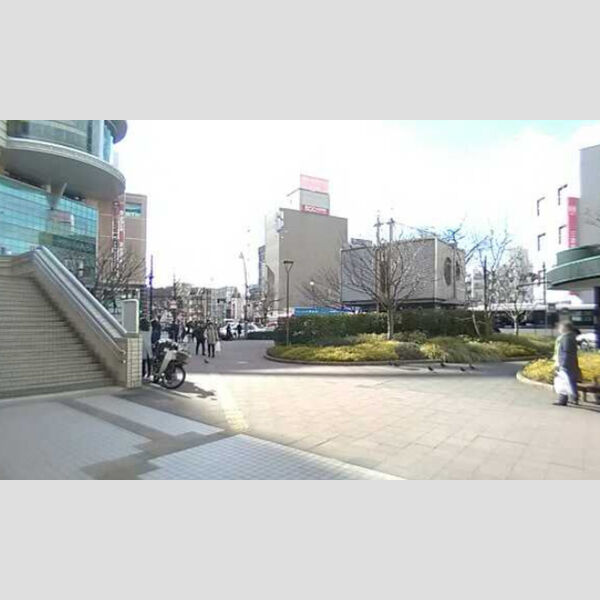現地周辺 (京王線聖蹟桜ヶ丘駅前(2017.2月撮影))
