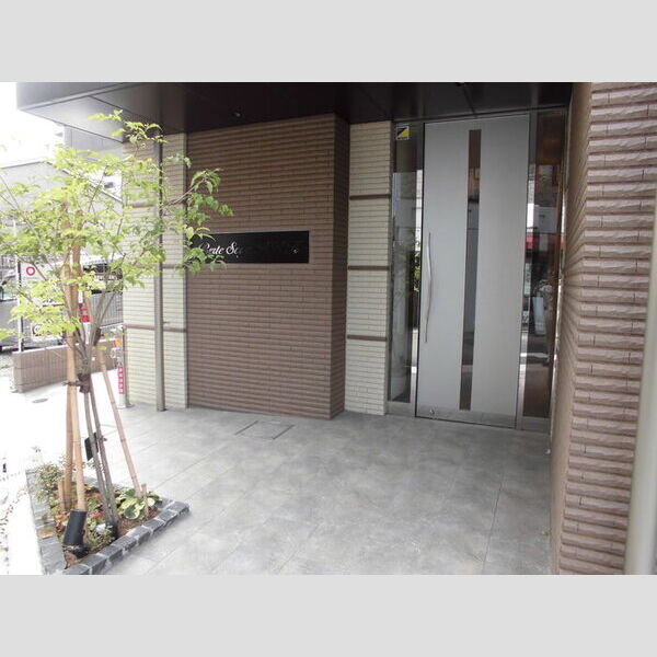 エントランス (建物エントランス)