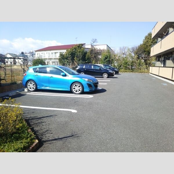 駐車場 (駐車場)