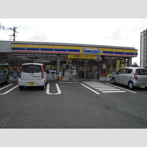 現地周辺 (ミニストップ町田小山ヶ丘店(702m))