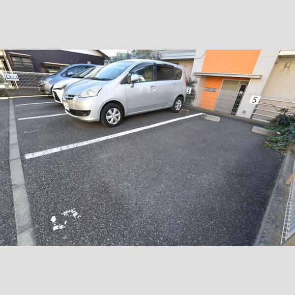 駐車場 (駐車場)