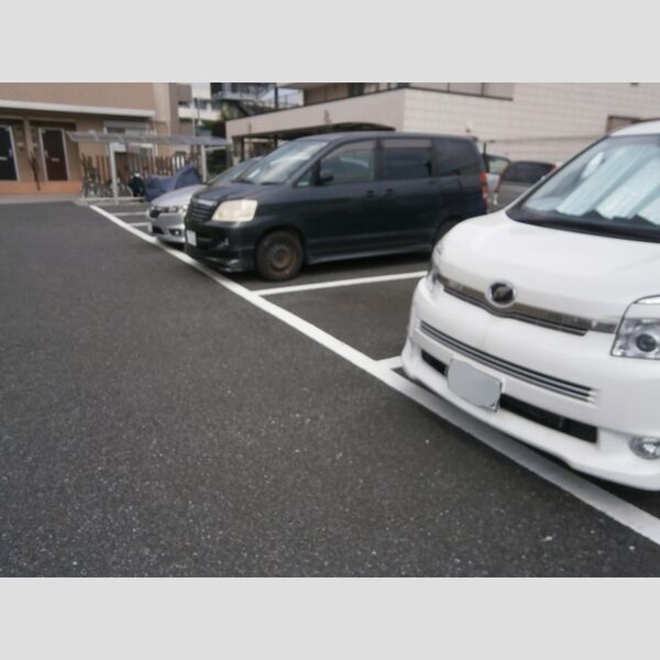 駐車場 (駐車場(空き状況はご確認ください))