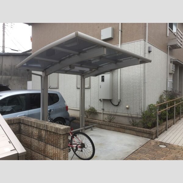 現地周辺 (屋根付駐輪場)