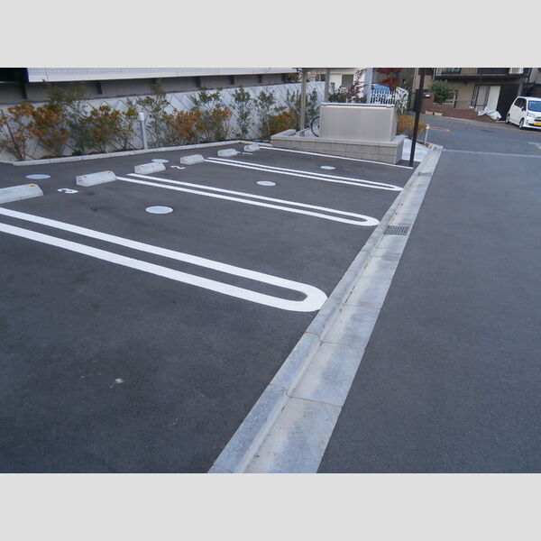 駐車場 (駐車場)