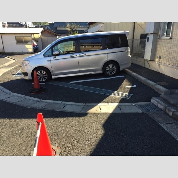 駐車場 (駐車場)