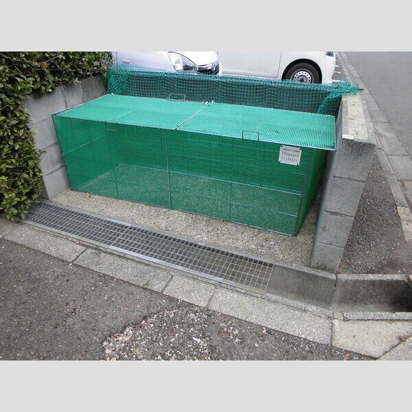 現地周辺 (入居者専用ゴミ置き場)