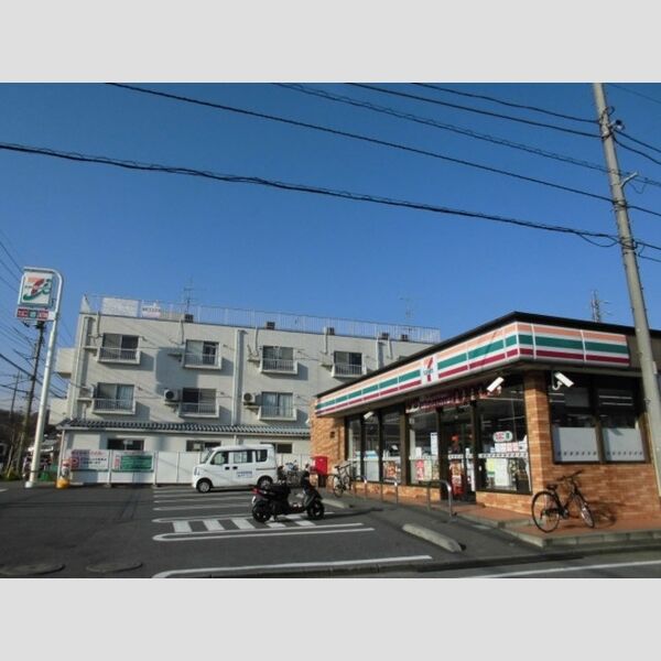 現地周辺 (セブンイレブン八王子堀之内店)