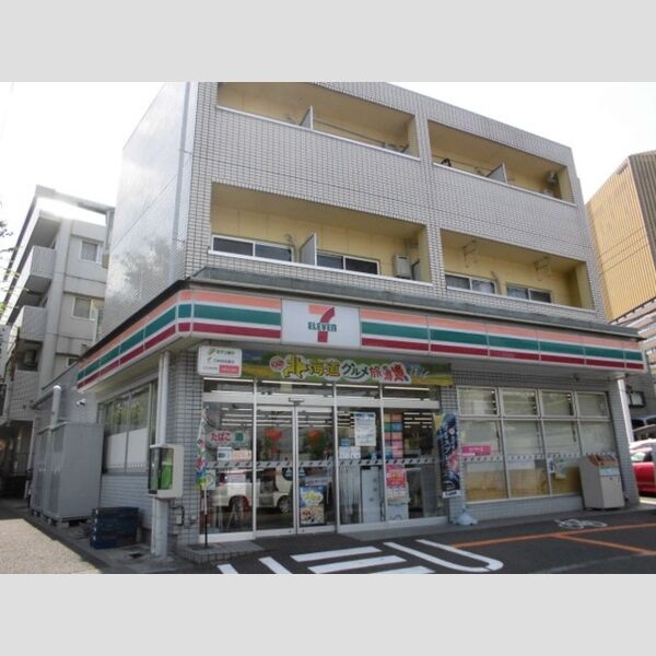 現地周辺 (セブンイレブン帝京大前店)