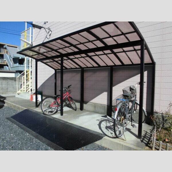 現地周辺 (屋根付駐輪場)