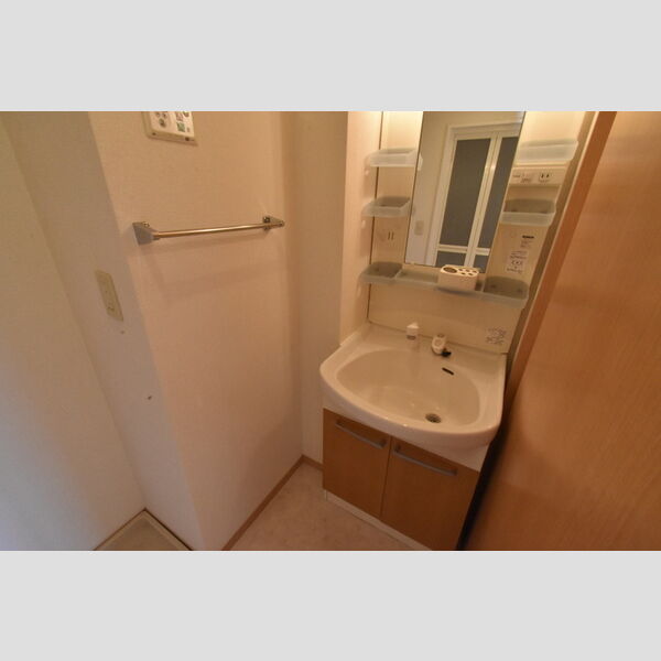 洗面所 (洗髪洗面化粧台)