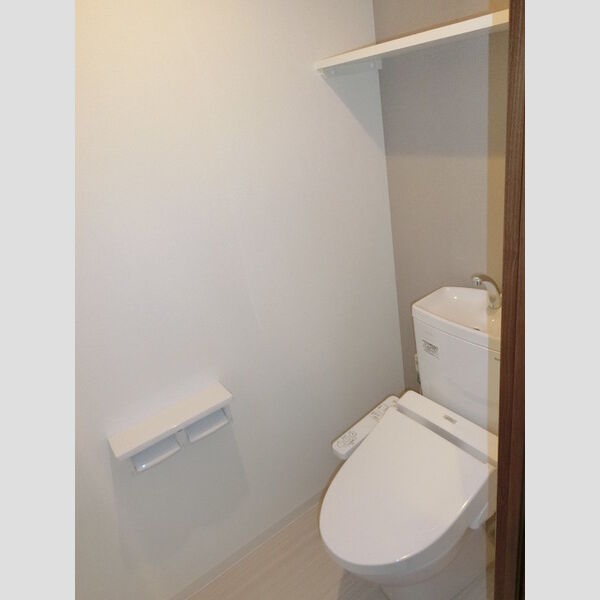 トイレ (温水洗浄暖房便座)