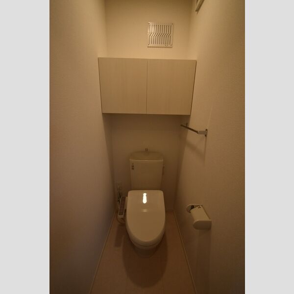 トイレ (温水洗浄暖房便座)