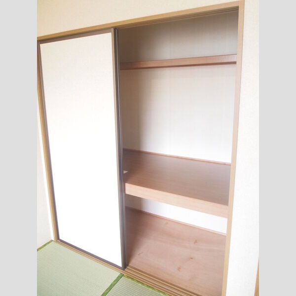 収納 (押入(和室))
