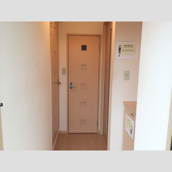 玄関 (玄関ホール)