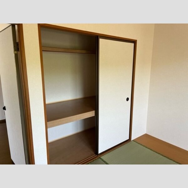 収納 (和室押入)