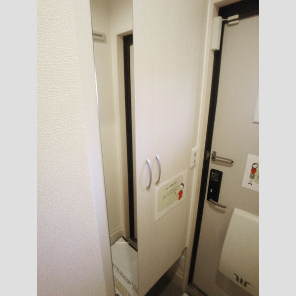 玄関 (シューズボックス)