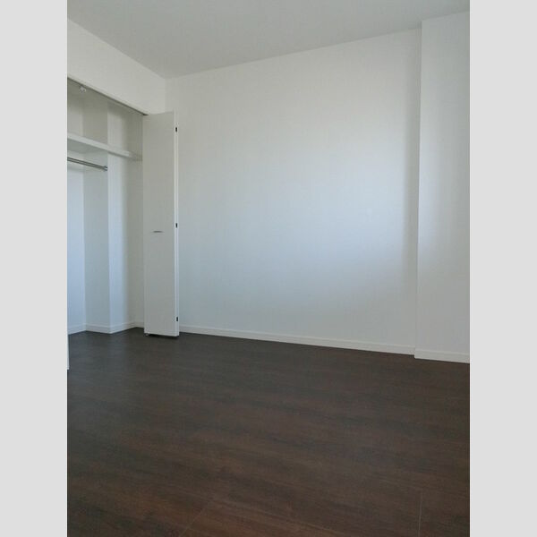 その他 (共用廊下側洋室)