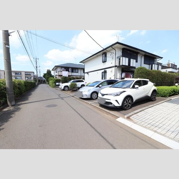 駐車場 (駐車場)