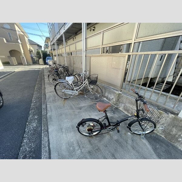 現地周辺 (駐車場)