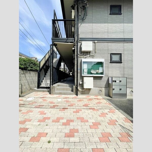 エントランス (エントランス)