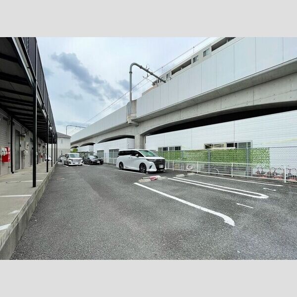 駐車場 (駐車場)