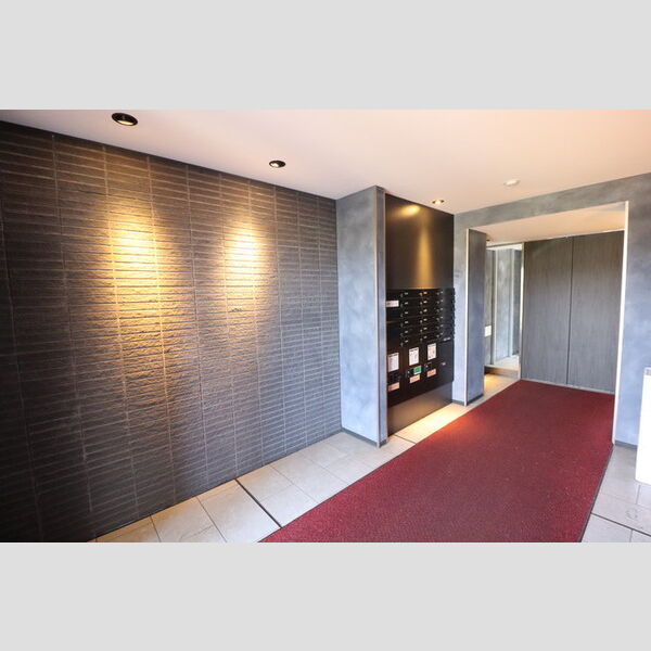 現地周辺 (1Fロビー)