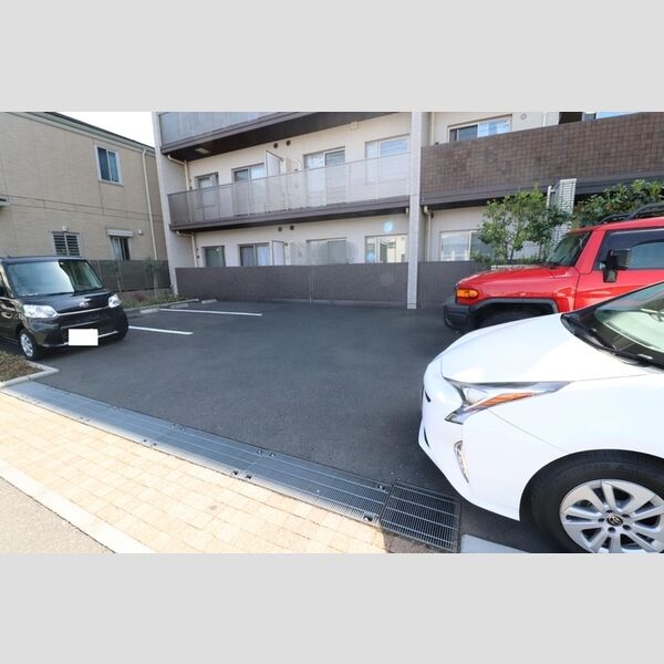 駐車場 (駐車場)