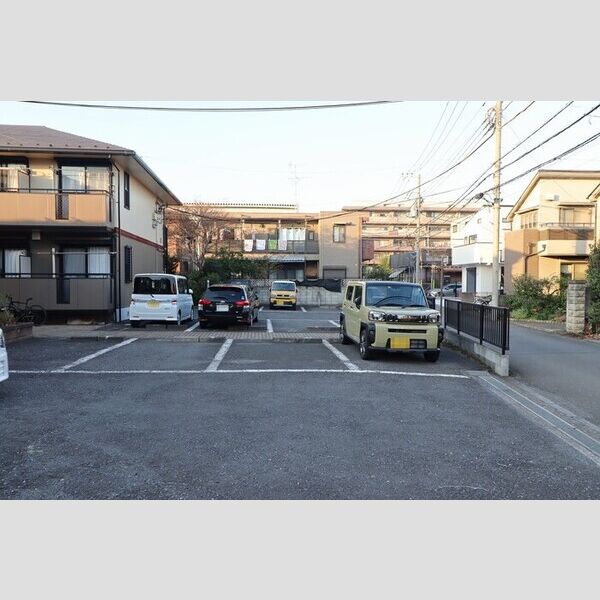 駐車場 (駐車場)