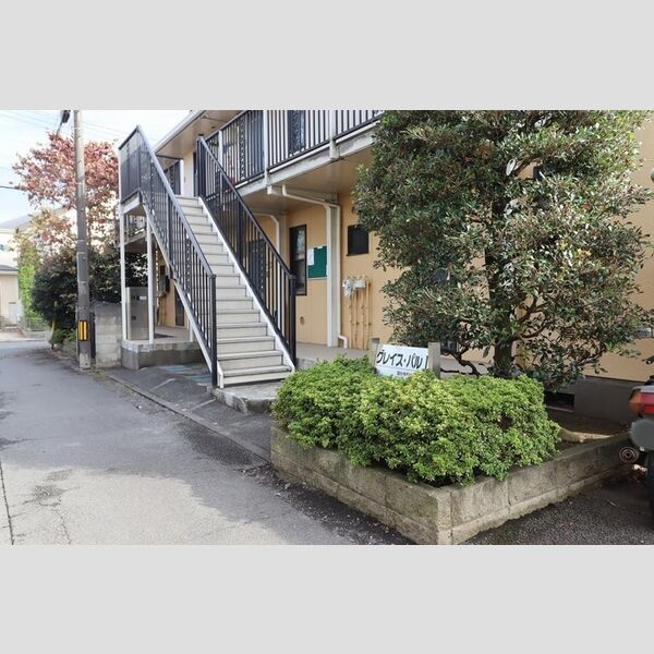 エントランス (エントランス)