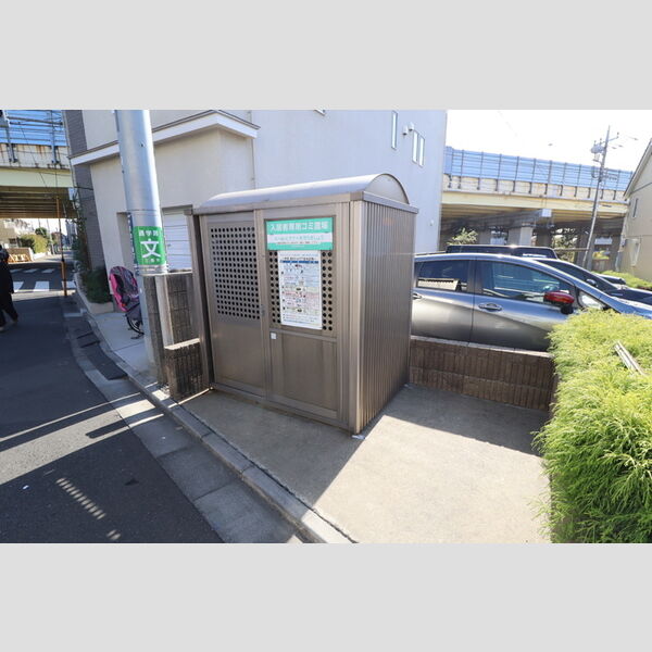 現地周辺 (ゴミ捨て場)