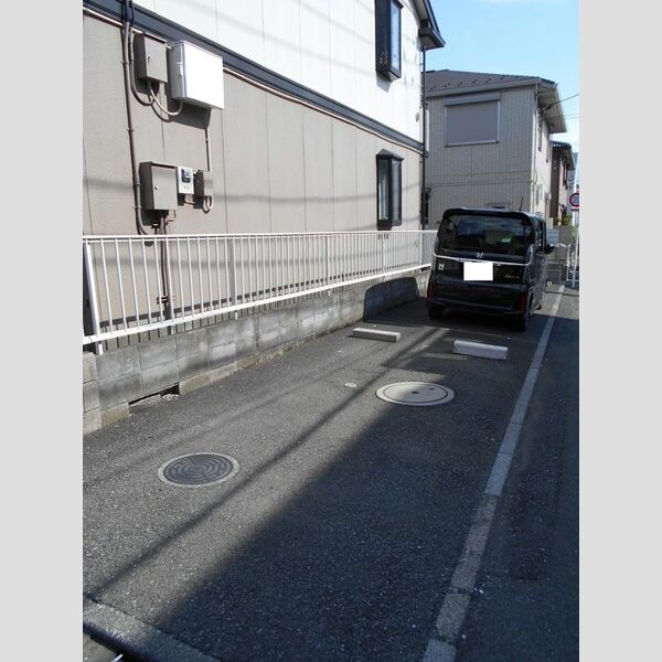 駐車場 (駐車場)