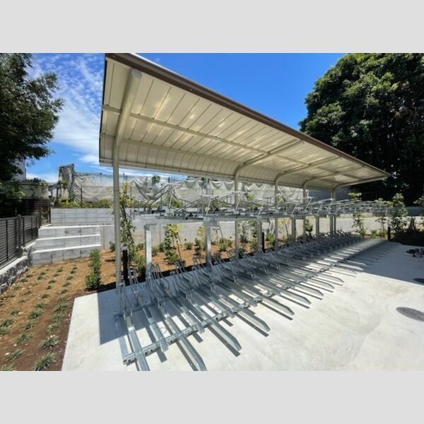 現地周辺 (駐輪場)