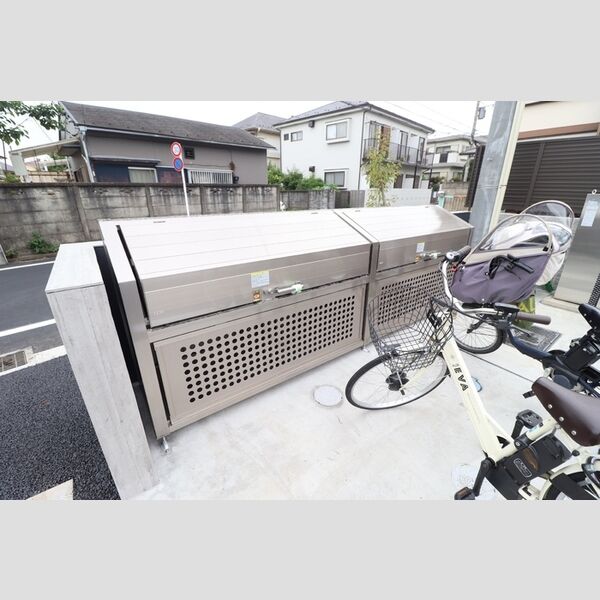 現地周辺 (ゴミステーション)