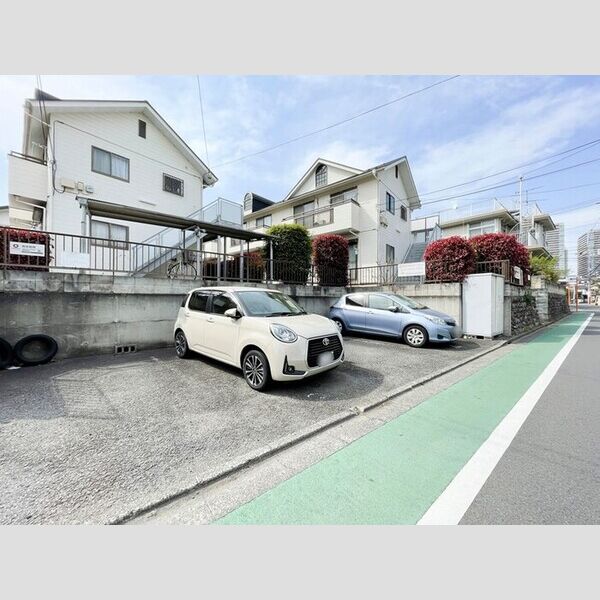 駐車場 (駐車場)
