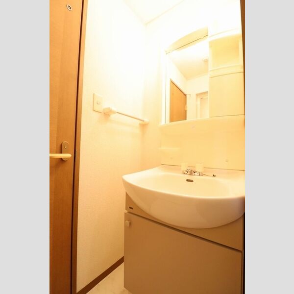 洗面所 (洗髪洗面化粧台シャワー)