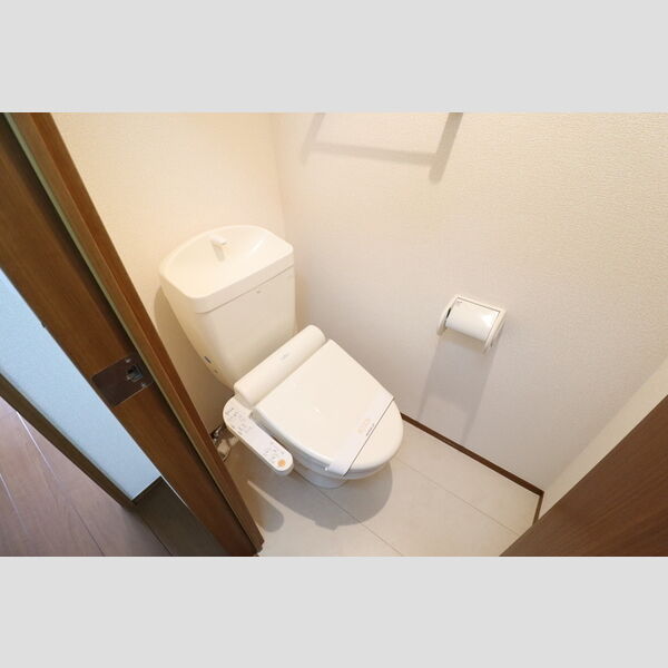 トイレ (温水洗浄便座)