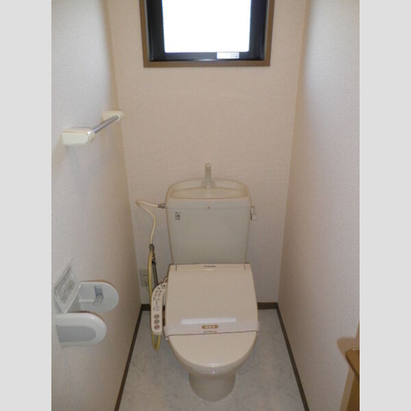 トイレ (温水洗浄便座付き★)