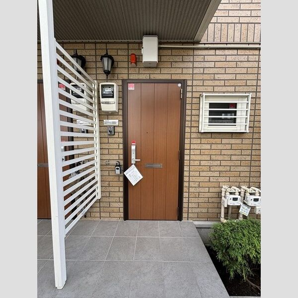 玄関 (玄関ドア)