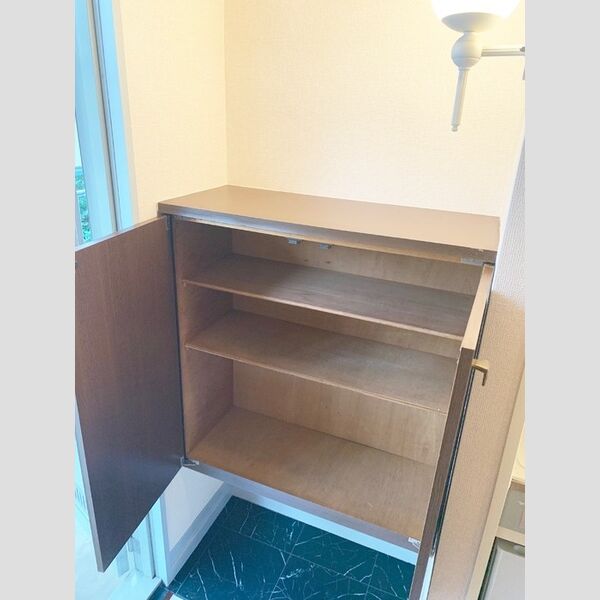 玄関 (シューズボックス)