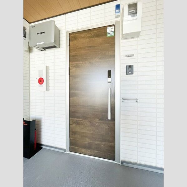 玄関 (玄関ドア)