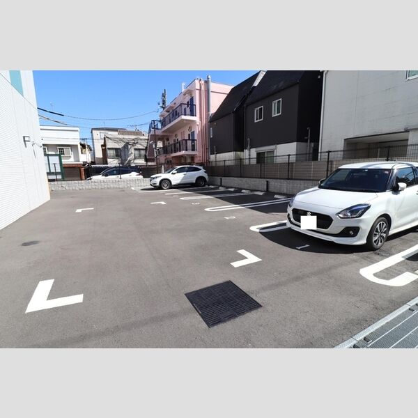 駐車場 (駐車場)