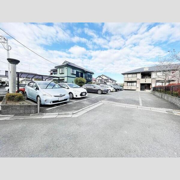 駐車場 (駐車場)