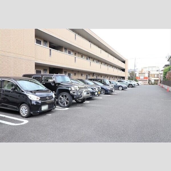 駐車場 (駐車場)