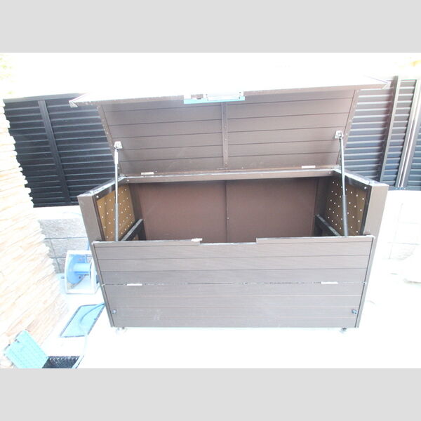 現地周辺 (専用のゴミBOX)