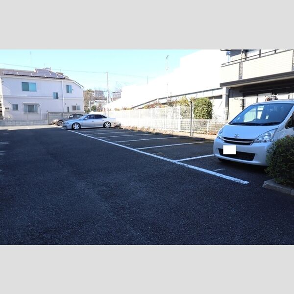 駐車場 (駐車場)