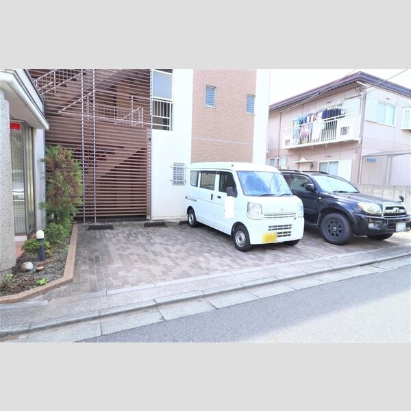 駐車場 (駐車場)
