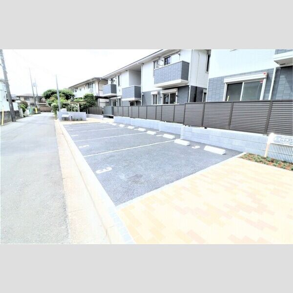 駐車場 (駐車場)
