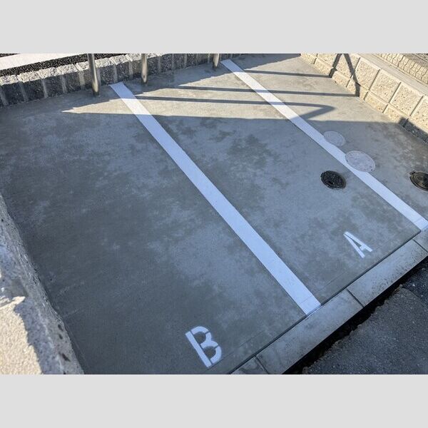 現地周辺 (バイク置場)