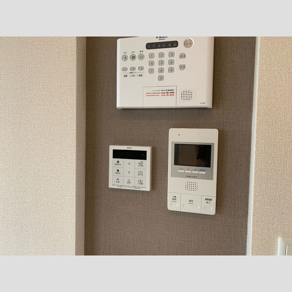 その他設備 (ALSOK、TVインターホン、追い焚き機能付き給湯器)