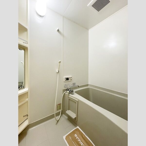 バス (浴室(追い焚き機能付き))